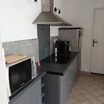 De La Treille Nyaraló