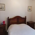 De La Treille Nyaraló *
