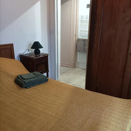 De La Treille Tatil Evi *
